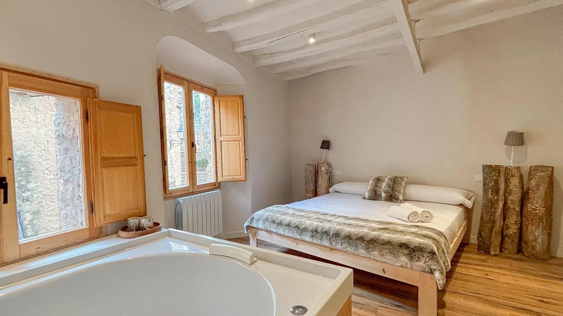 Holiday home Clauhomes Casa Rural Deluxe Tarres